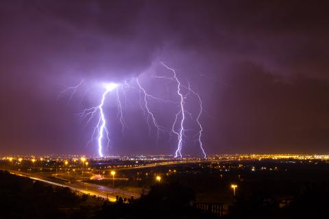 boure-bourka-blesky-storm.jpg Ilustrační foto