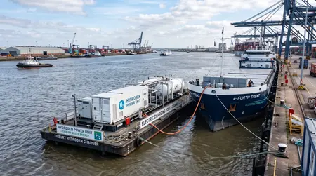 Vodík nabíjel bateriovou loď na Temži: Efektní test v Tilbury ukázal limity vodíkového řetězce