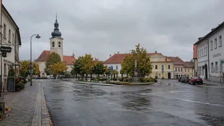 Úterý přinese chladnější den s maximy do 16 °C. Kde hrozí přeháňky?