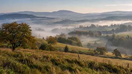 Září ukázalo dvě tváře: ranní chlad 2,7 °C vystřídalo odpoledních 21,7 °C