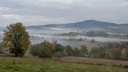 V pondělí bude v Česku ráno chladno, odpoledne teploty dosáhnou až 23 °C