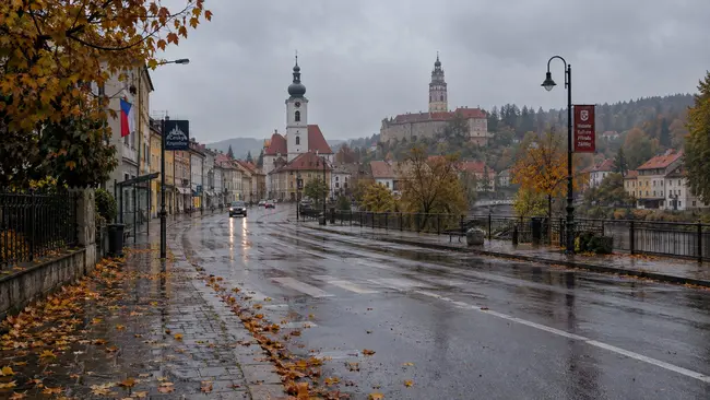 V neděli bude v Česku ráno chladno, odpoledne 7 až 12 °C a déšť