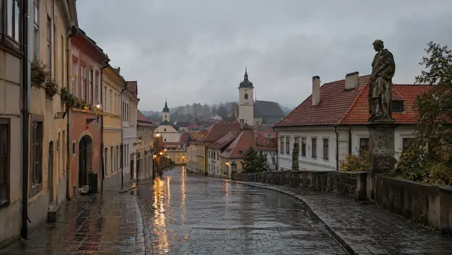 V českých městech ráno naměřili mráz, odpoledne model čeká až 13 °C